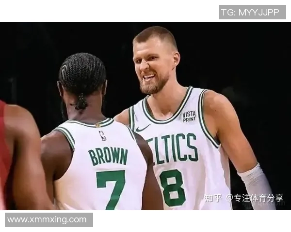 布朗打铁轰19+12+11，绿军奇兵42分完爆米切尔，凯尔特人双杀骑士